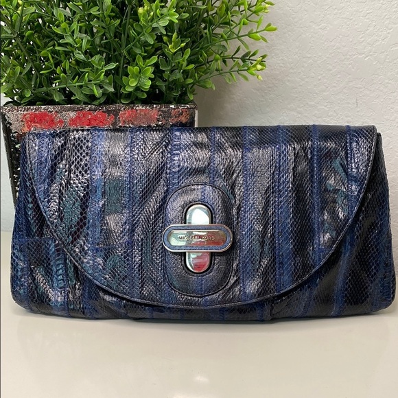Michael‎ Kors Templeton Clutch with silver-tone hardware Blue snakeskin - Picture 1 of 10